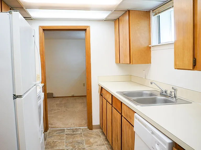 Great NW Location: Spacious 1 Bedroom Ready Soon! — Photo 6