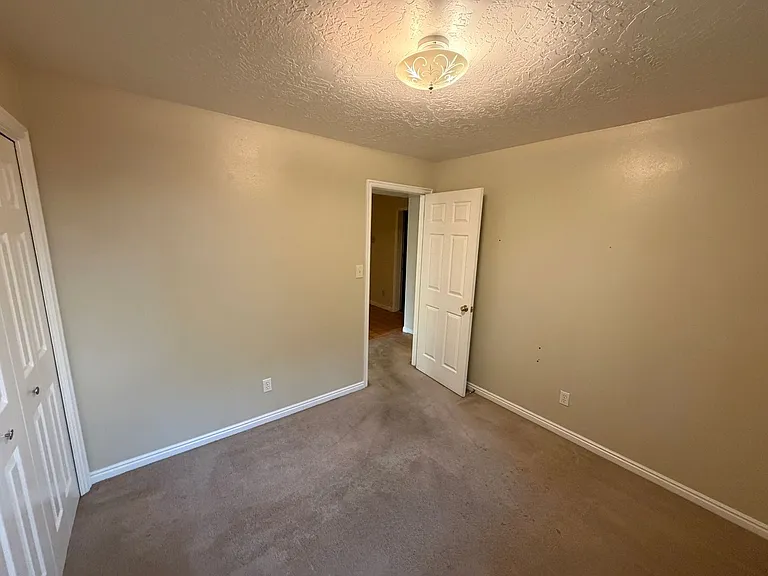 479 S Palisade Dr — Photo 7