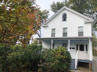 85 Beech St, Holyoke, MA 01040