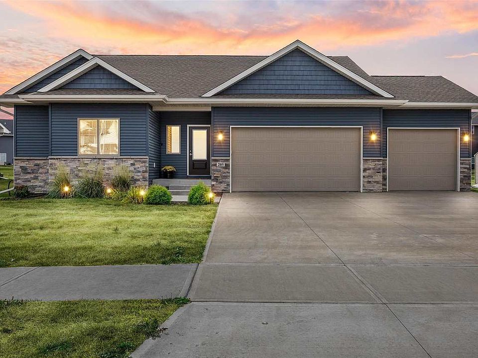 1st image of 205 Dogwood Ln