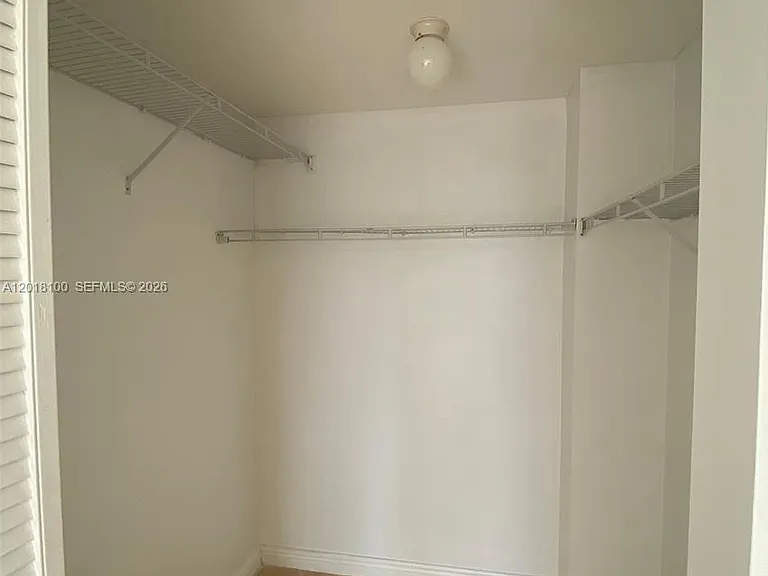 2425 SW 27th Ave #1008 — Photo 9