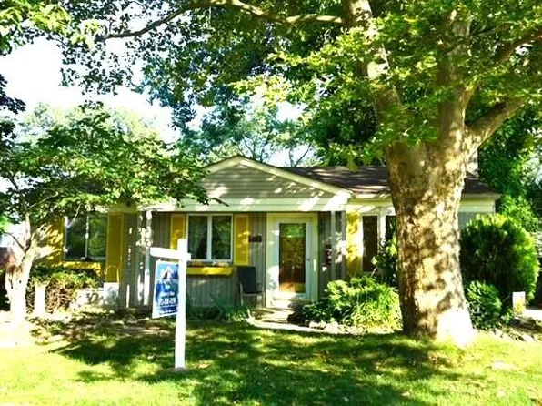 1032 Allen Dr, Northville, MI 48167
