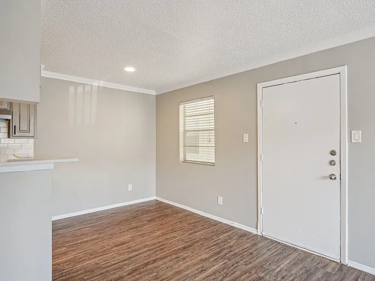Sagamore Apartments — Photo 50