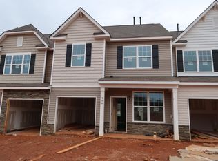 904 Hillman Ln, Mebane, NC 27302