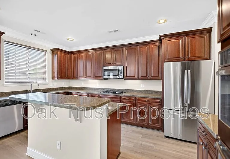7018 Bellflower Ln — Photo 11