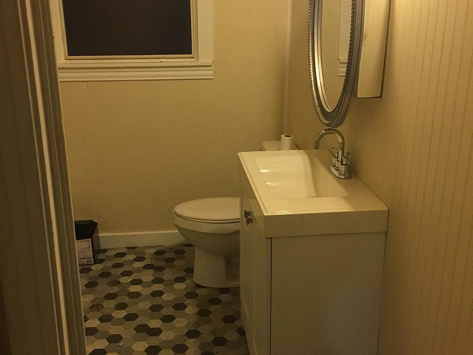 1st image of 304 Norton Dr