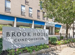 33 Pond Ave APT 219, Brookline, MA 02445