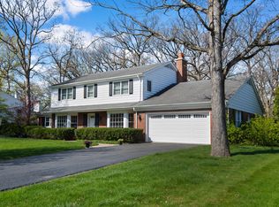 900 Timber Ln, Lake Forest, IL 60045