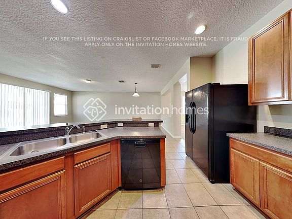 4th image of 13851 Carolina Laurel Dr
