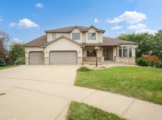 2447 Colleen Ln NE, Rochester, MN 55906
