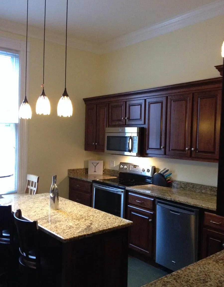3 bed, 2000 sqft, $1,950 — Photo 4