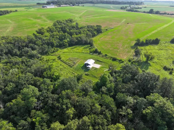 15965 County Road 27, Spring Grove, MN 55974