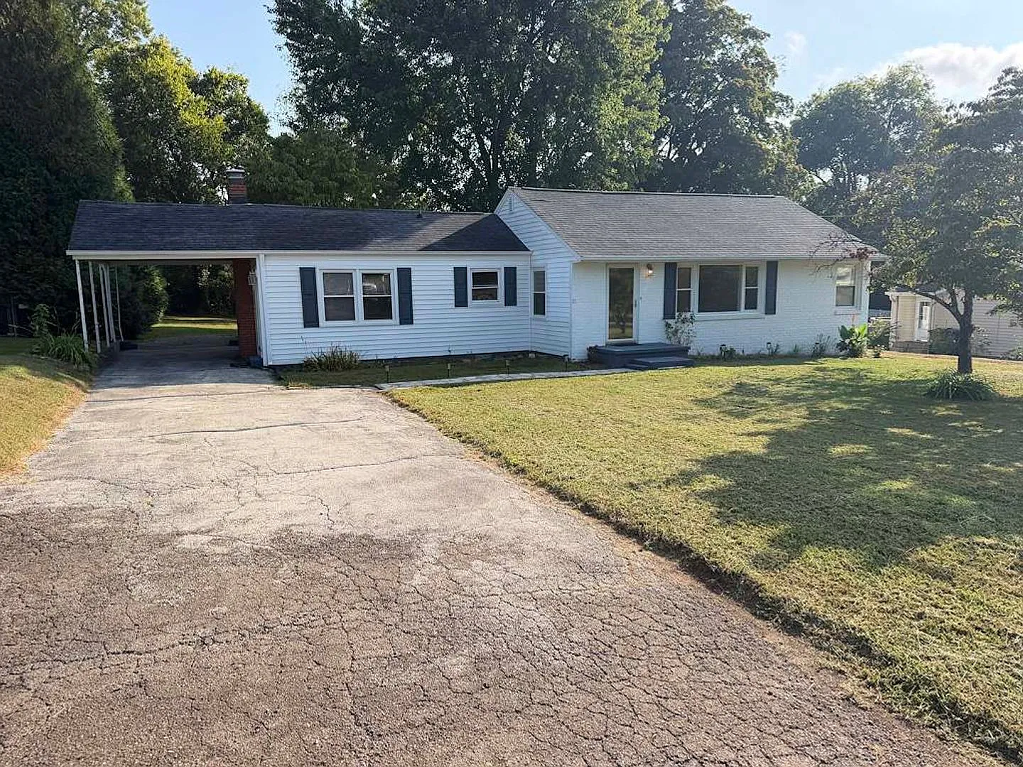 Charming 3 Bedroom Ranch Home In S. Knox!! — Photo 2