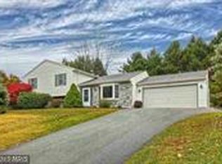 404 Hollow Rd, Stewartstown, PA 17363