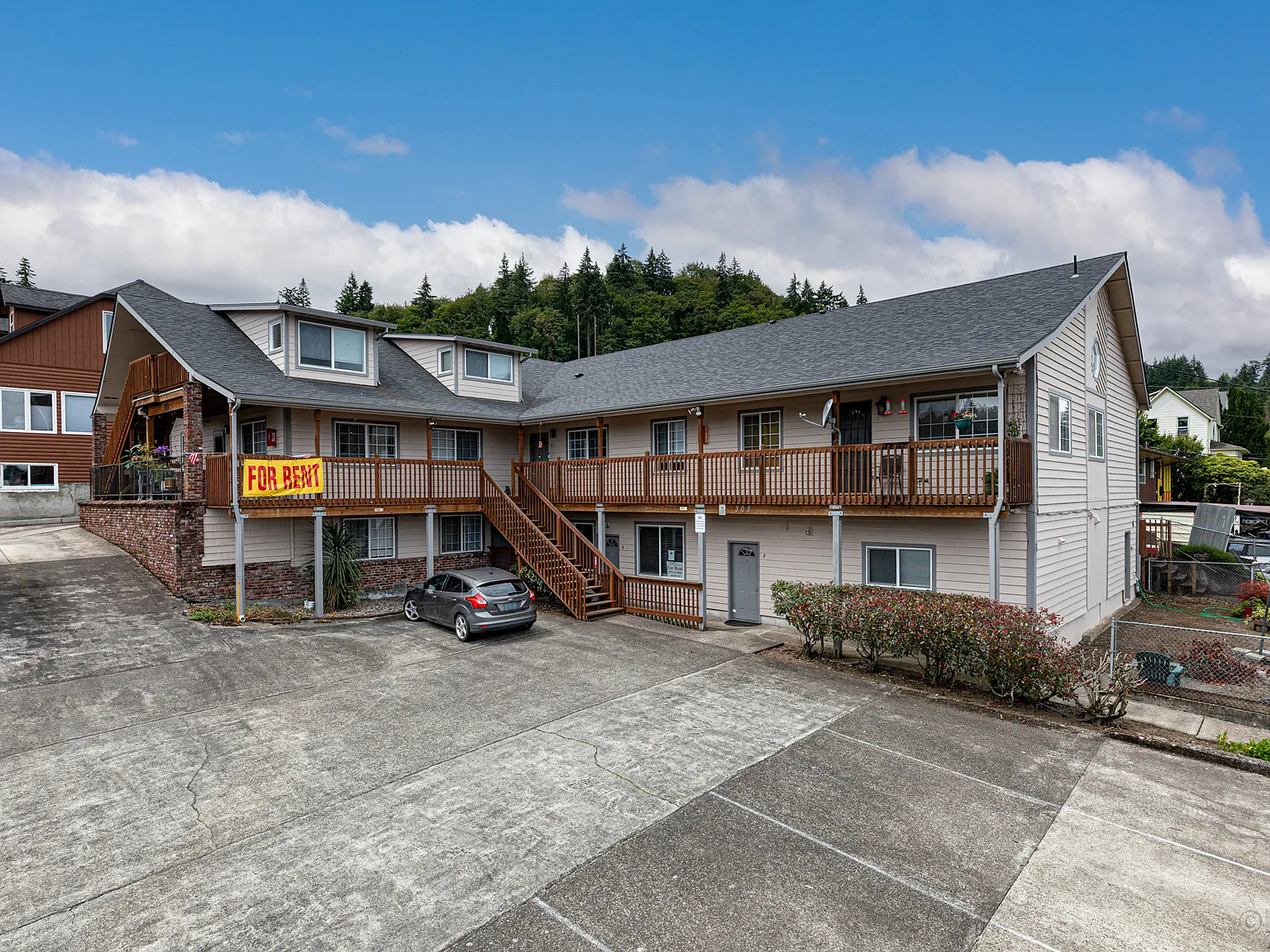 3 bed, $1,800 — Photo 1