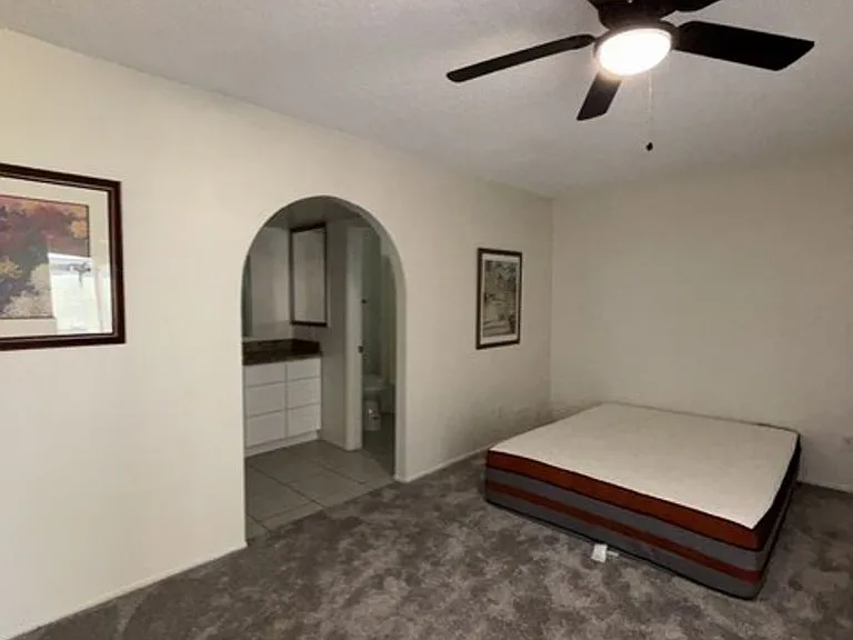 2618 W Knowles Ave — Photo 15