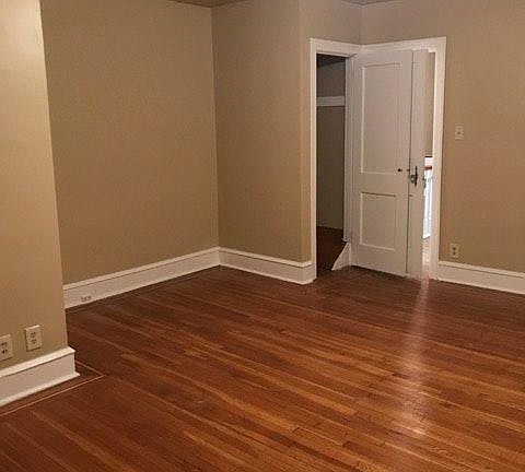 4th image of 117 W Godfrey Ave
