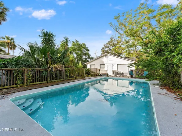 821 BUNKER HILL Boulevard, Jacksonville, FL 32208