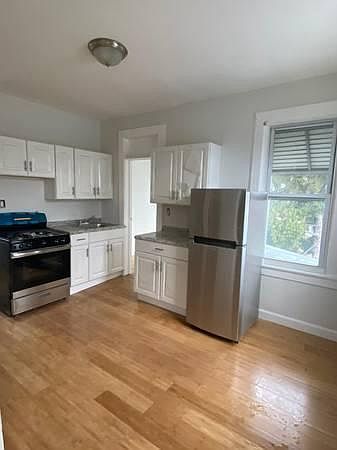 1st image of 138 Mansion Ave
