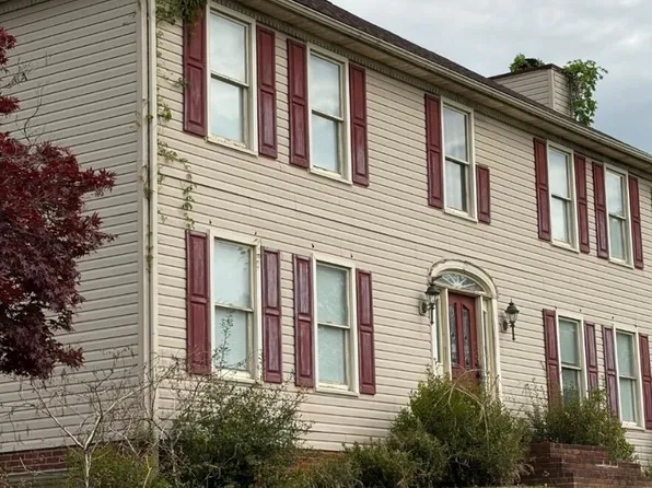 207 Aftons Meadow Rd, Vinton, VA 24179