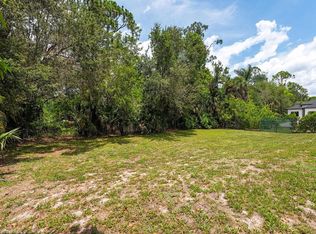 181 6th St, Naples, FL 34113