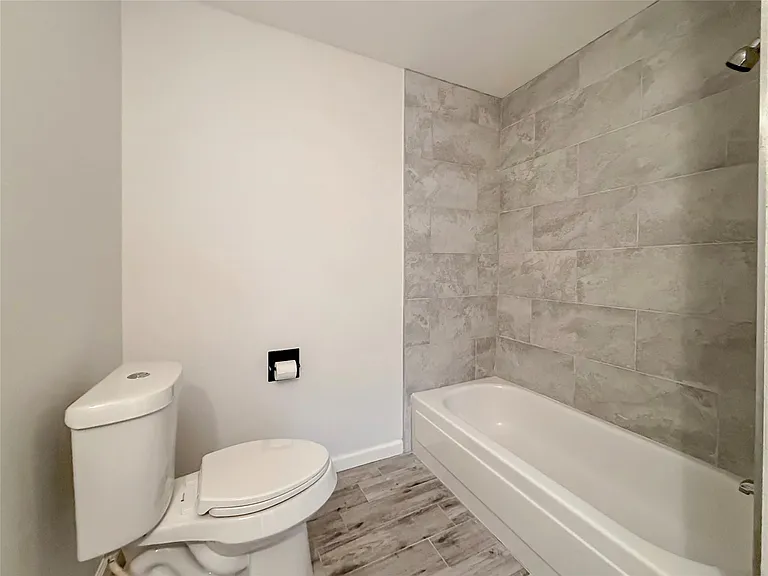 3514 Valerie Ln — Photo 14