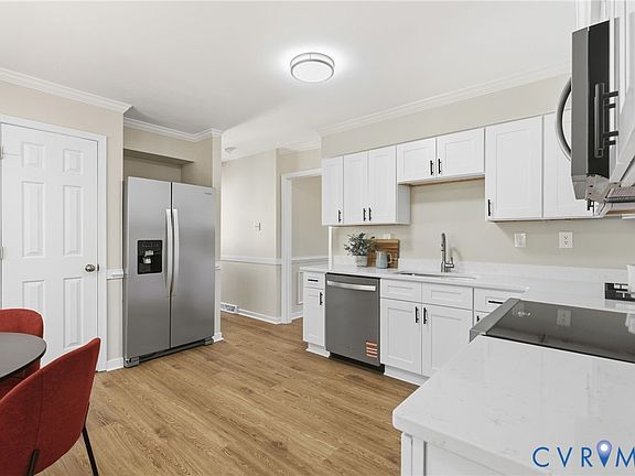 4th image of 14207 Birnam Woods Dr