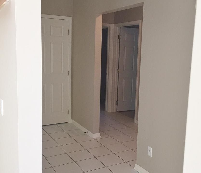 Entry Foyer Area