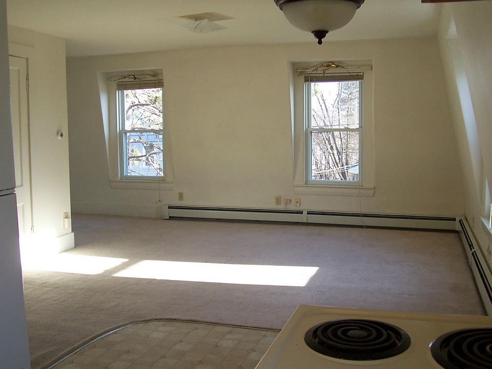 2nd image of 85 Brown St #2