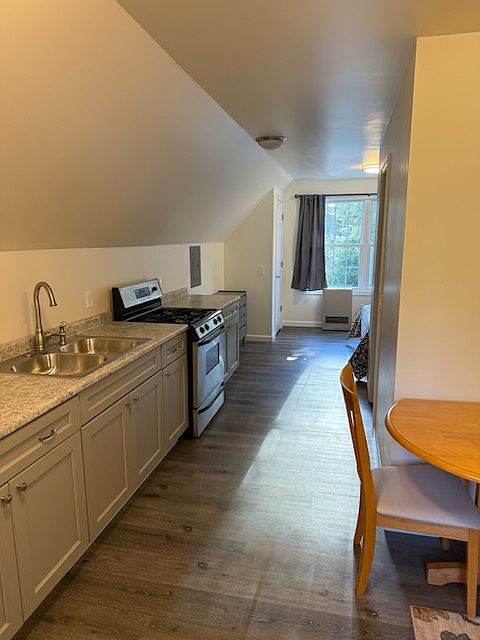 2nd image of 603 Pinkham Brook Rd #B
