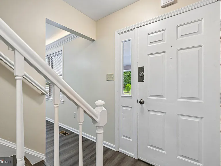 8805 Bolero Ct — Photo 2