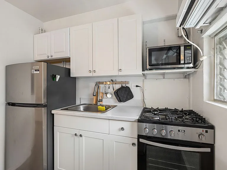 235 Liliuokalani Ave #338 — Photo 8
