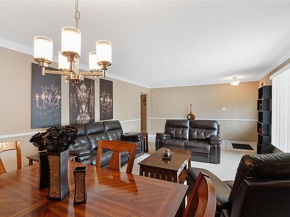 4th image of 753 Doyne Dr