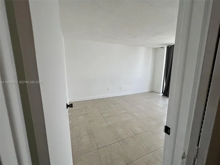 1801 S Treasure Dr #504 — Photo 23
