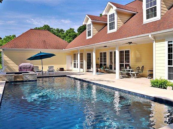 5th image of 4038 Val Rose Ln