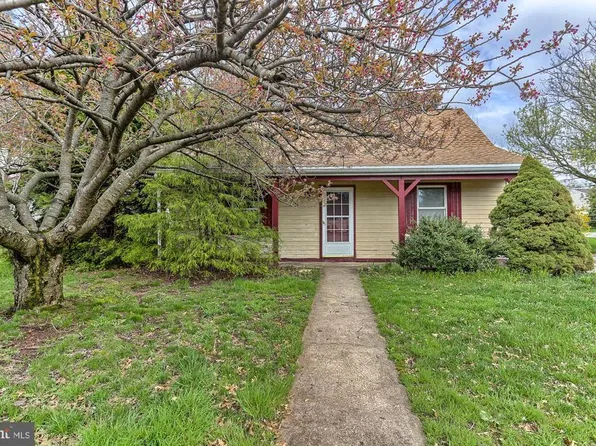 214 Liverpool St, Manchester, PA 17345