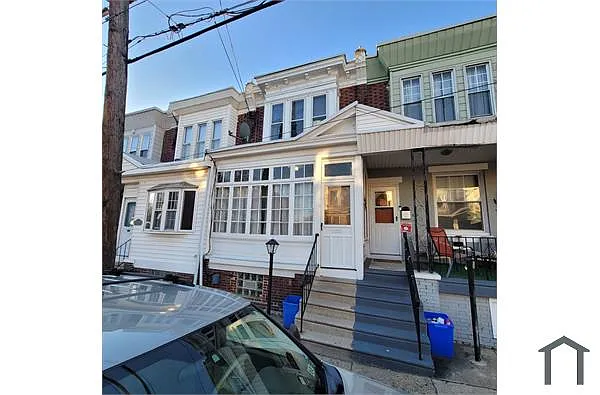 125 E Hortter St photo 1