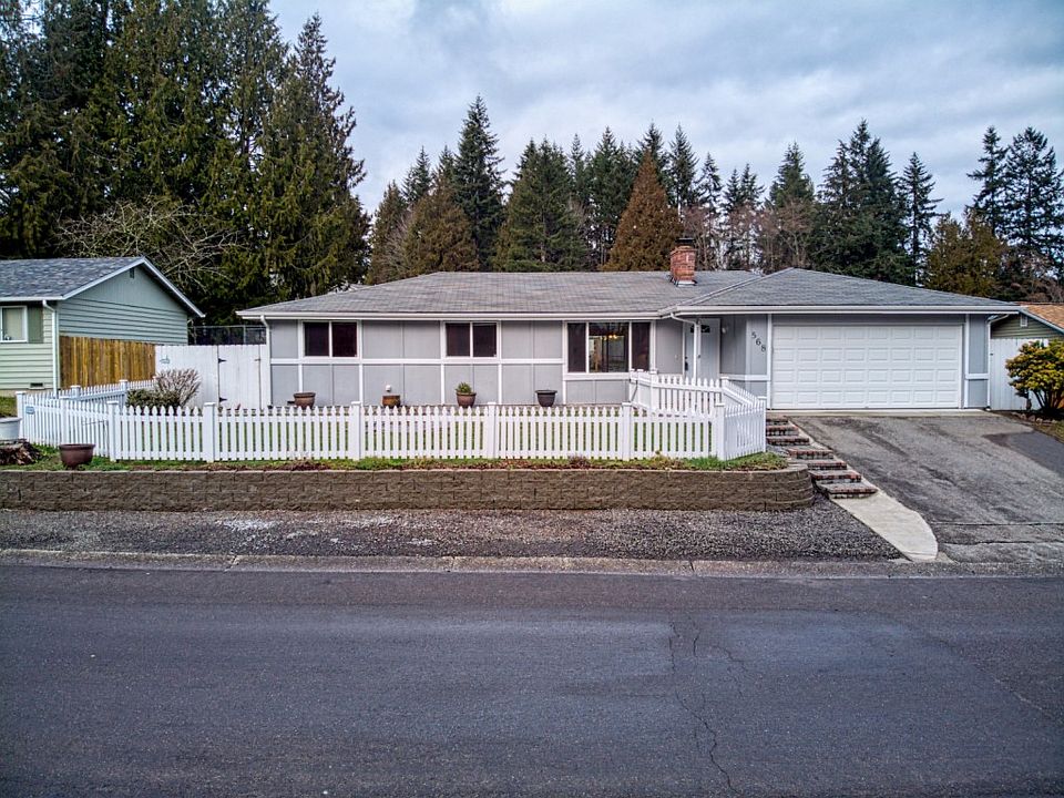 1st image of 568 NE Cottonwood Dr
