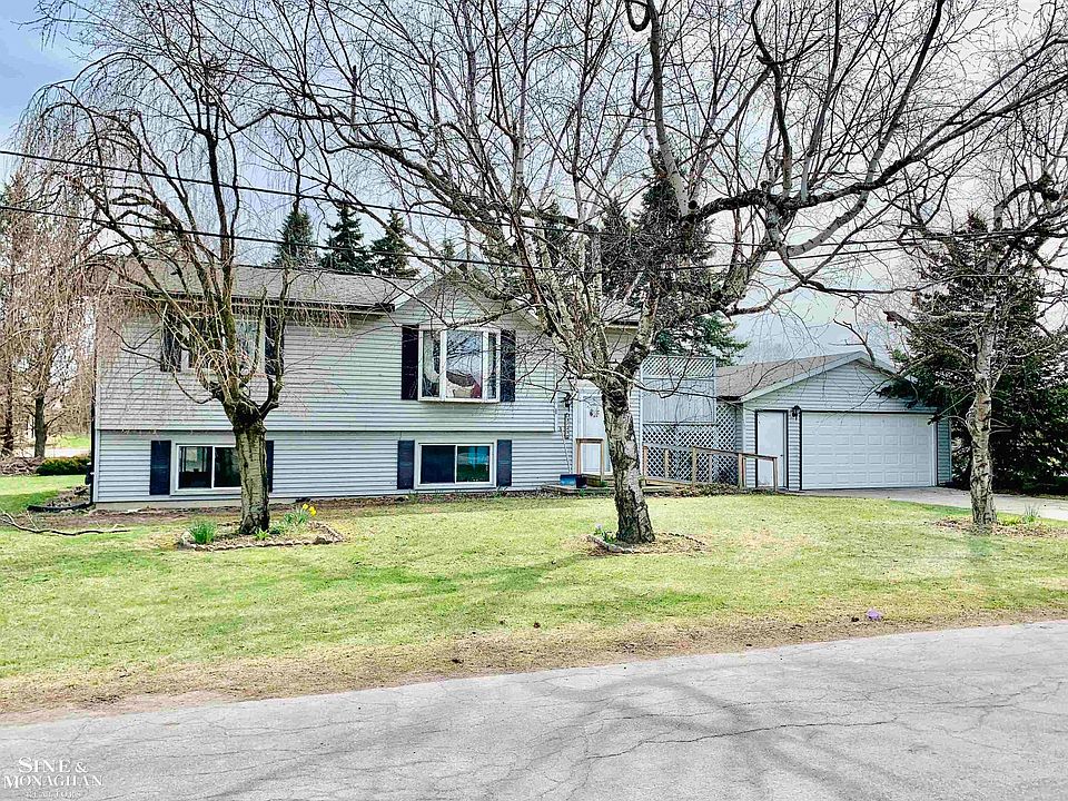 1st image of 37250 Woodland Dr