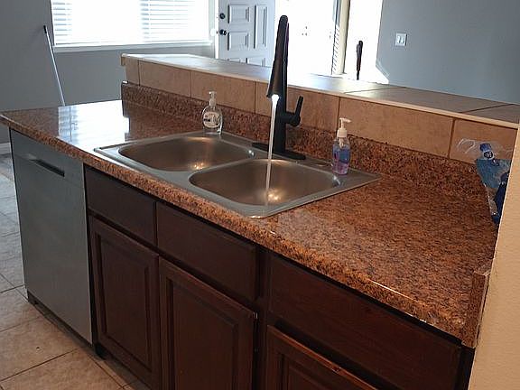 kitchen faucet with light