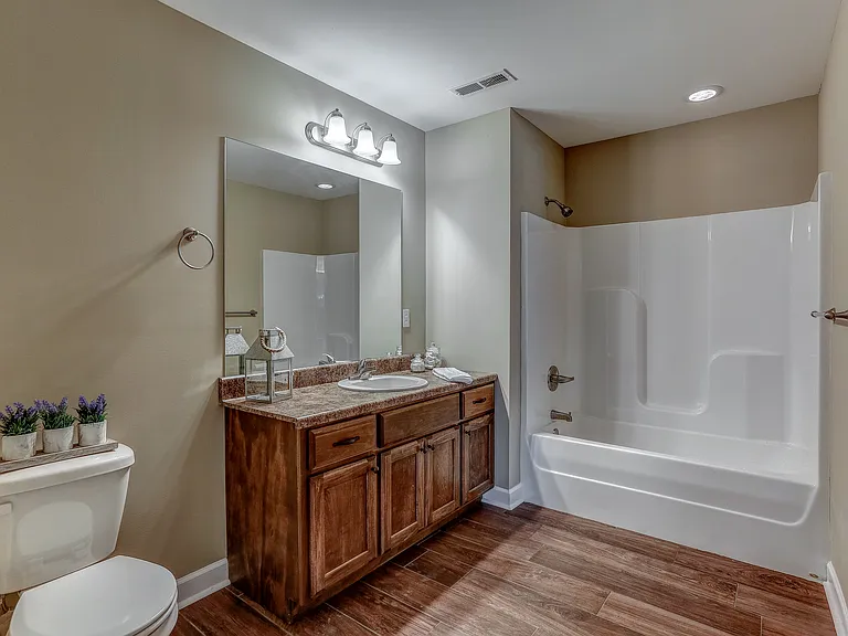 Bailey Springs Manor — Photo 19