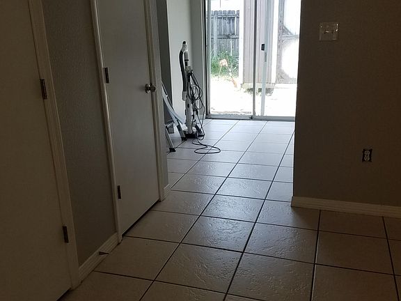 4th image of 38B Park Cir SE