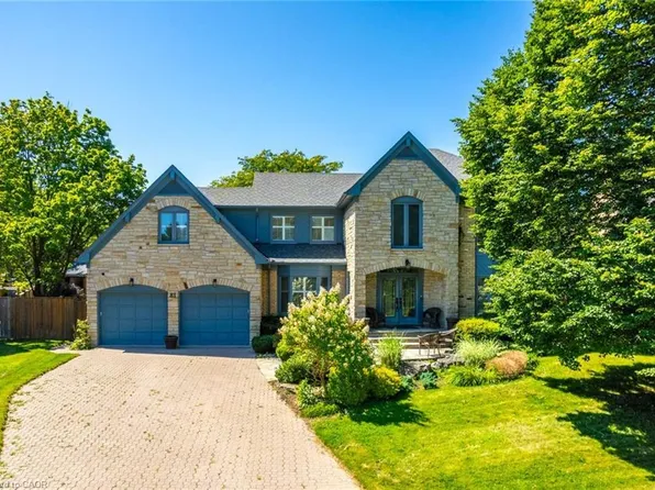 81 Flanders Dr, Hamilton, ON L8B 0G6