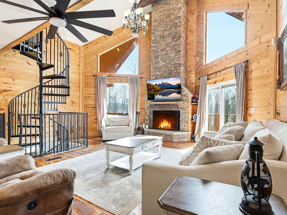 2nd image of 8521 Parker Rd