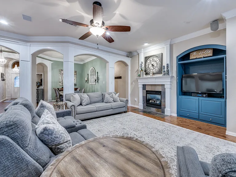 8533 Brandonwood Dr — Photo 10