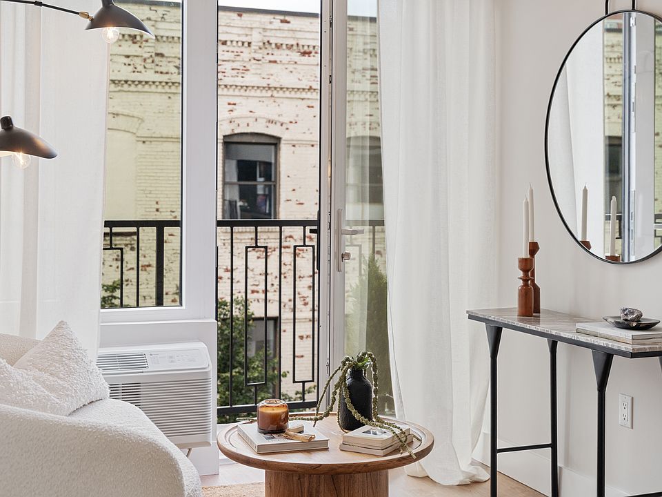1st image of 286 Rider Ave #501