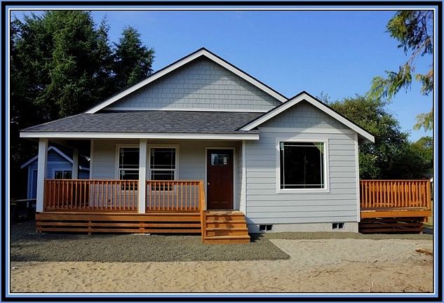 1st image of 461 Skylark St SW