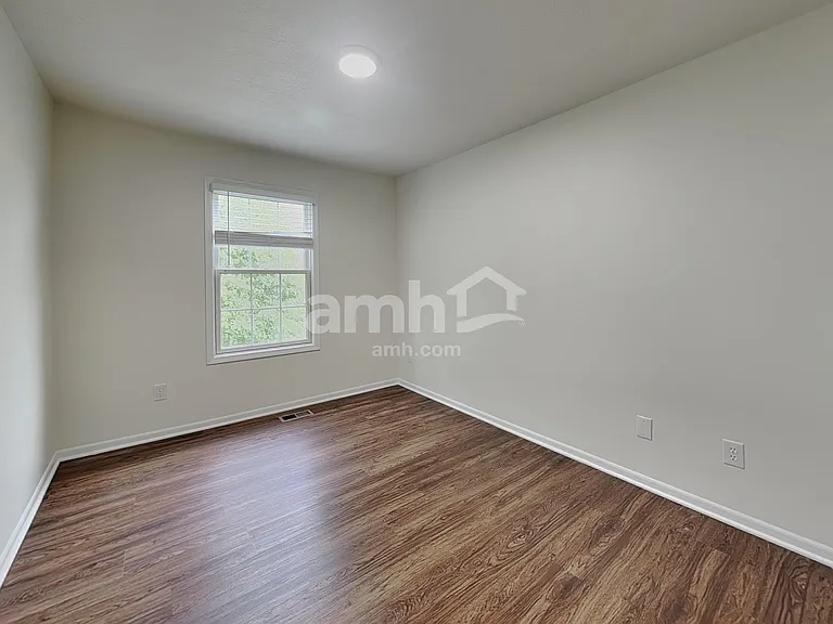 7961 Blacklick View Dr — Photo 16