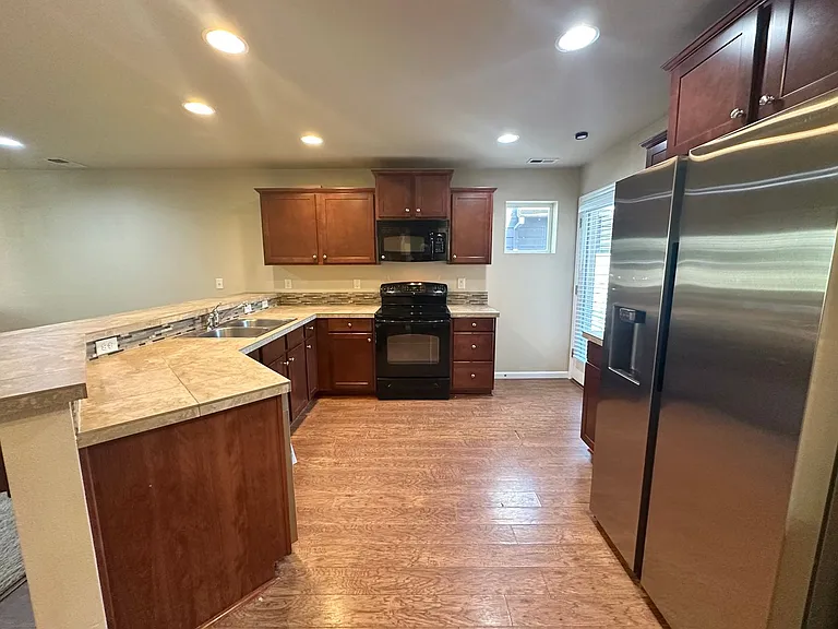 3968 SE Lone Oak St — Photo 7