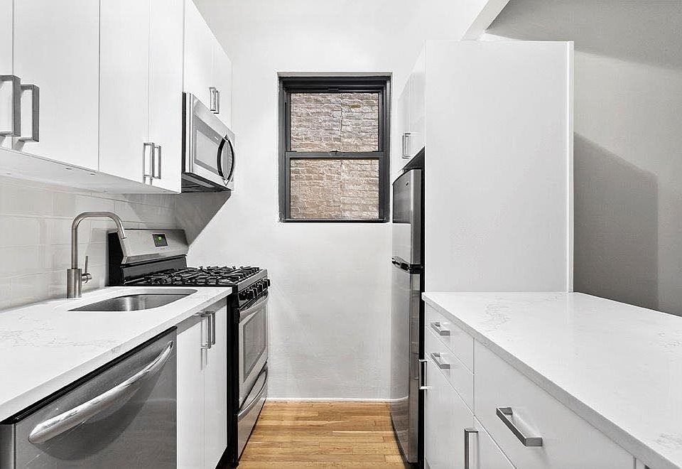 1st image of 235 E 51st St APT 3C